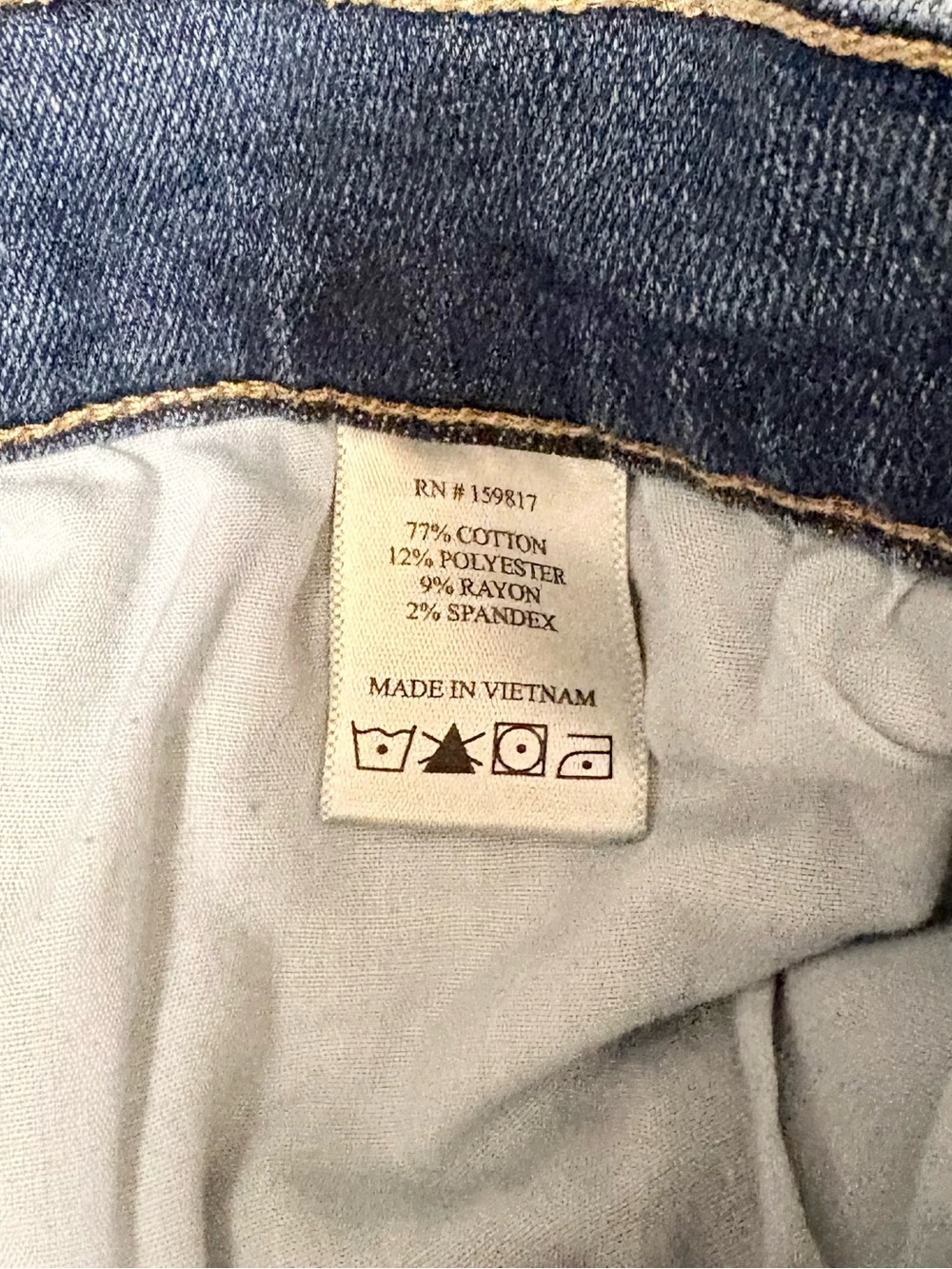 Altar’d State Classic Frayed Hem Denim Shorts - Picture 4 of 4